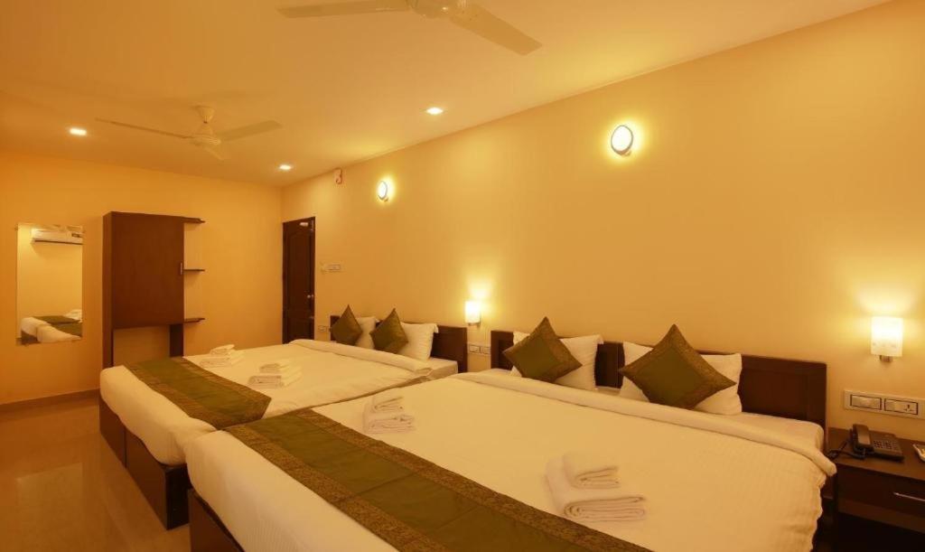 Hotel Zion Plaza Nedumbassery Exteriér fotografie